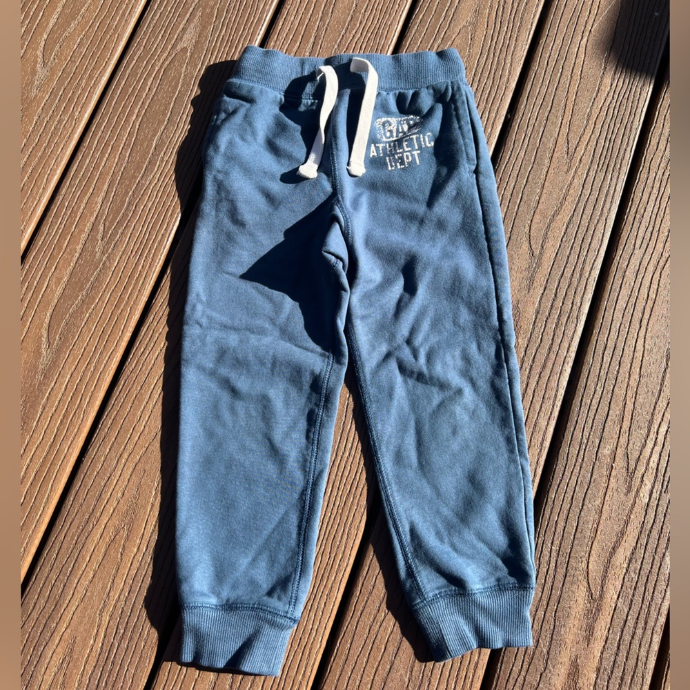 Gap kids sweatpant joggers - size 5